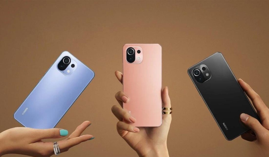 نمایش رنگبندی گوشی شیائومی 11 lite 5g ne در دست انسان