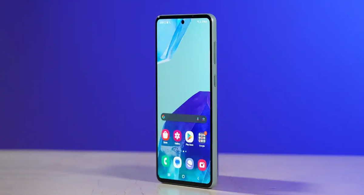 نمایش کیفیت صفحه گوشی سامسونگ گلکسی M55