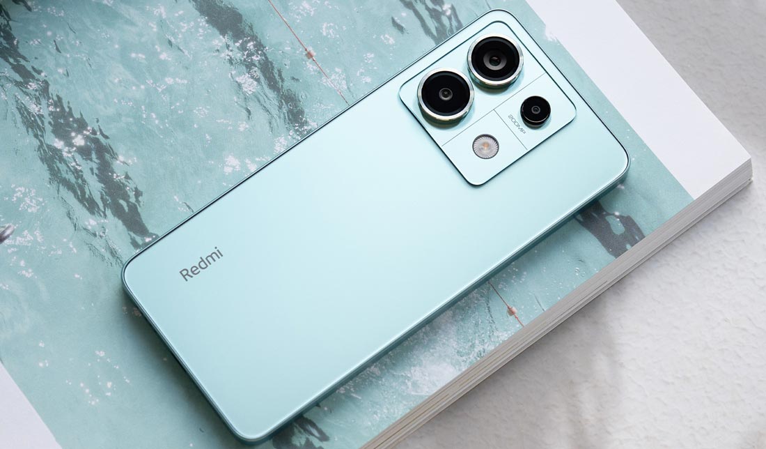 ردمی نوت ۱۳ پرو شیائومی رنگ آبی از نمای پنل پشت