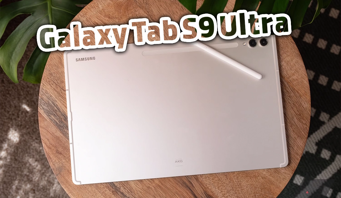 نمایش تبلت گلکسی تب S9 اولترا که روی میز گذاشته شده است