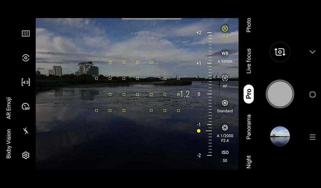 نمایش تنظیمات فوکوس در بخش فیلم‌برداری با گوشی سامسونگ