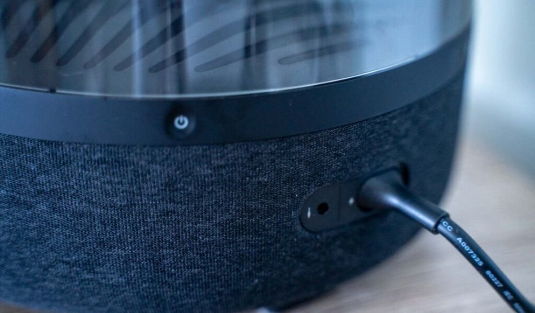 نحوه شارژ اسپیکر هارمن کاردن Aura Studio 3