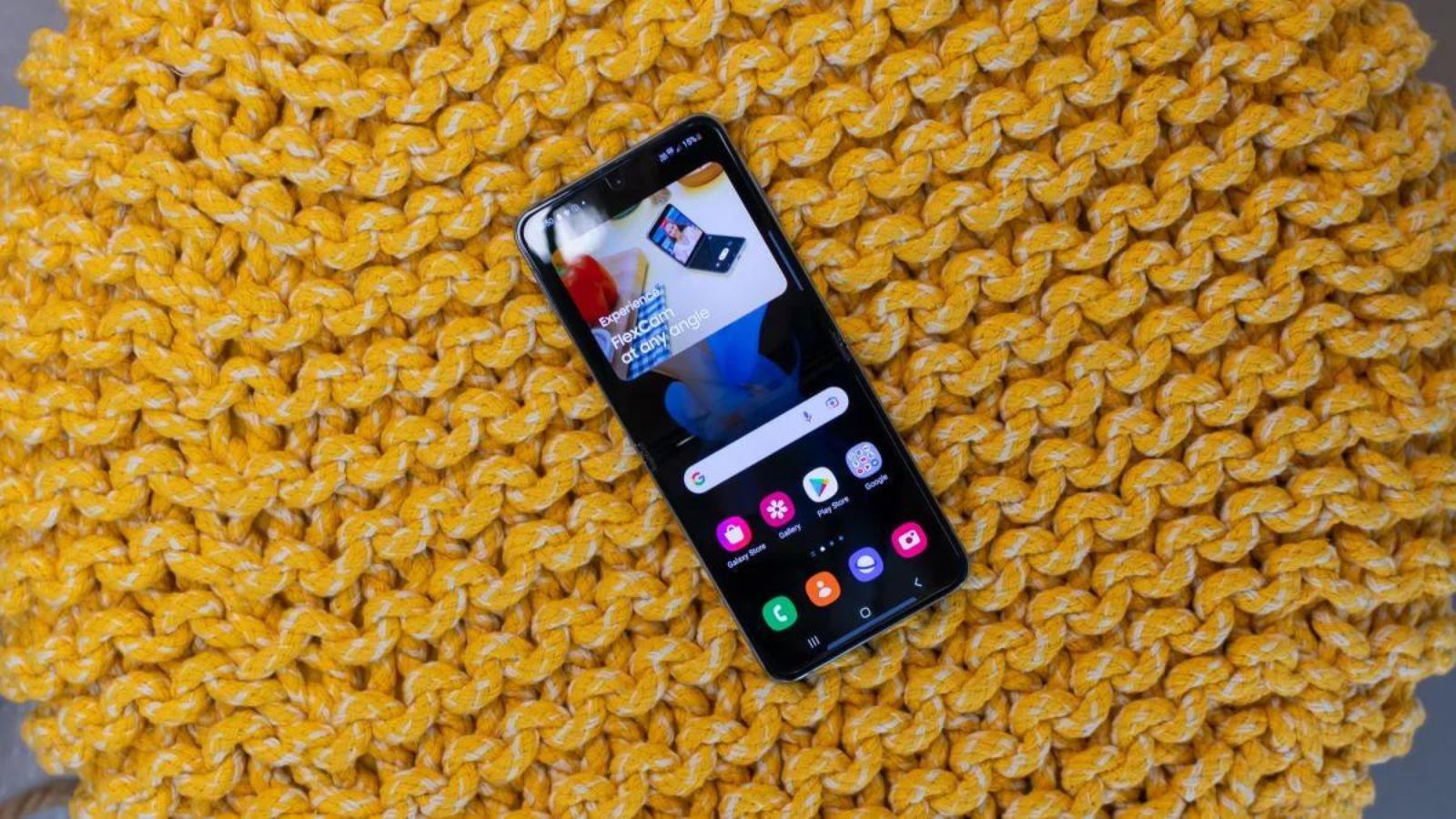 دوربین گلکسی Z Flip 4