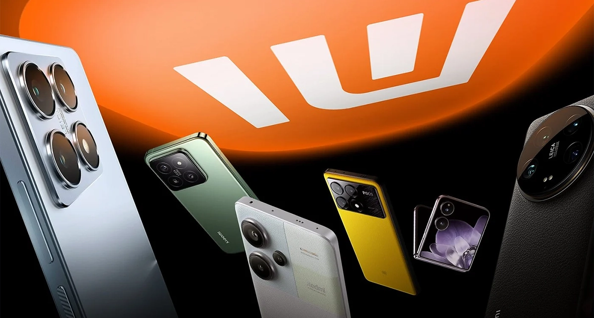 نمایش چند مدل از گوشی‌های پرچمدار شیائومی در کنار هم از زوایای مختلف