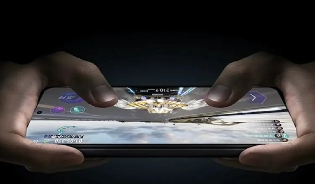 تصویر نمایشگر گوشی شیائومی 14 در حال اجرای بازی