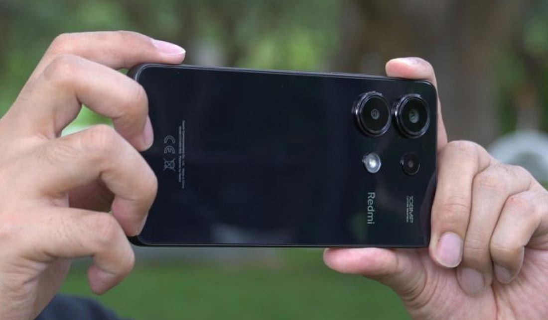 گوشی ‏Redmi Note 13 از نمای پنل پشتی و دوربین