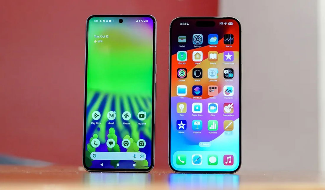 نمایشگر پیکسل 8 پرو و آیفون 15 پرو مکس از نزدیک