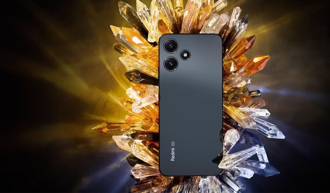 نمایش گوشی شیائومی ردمی 12 از نمای پشت در رنگ مشکی